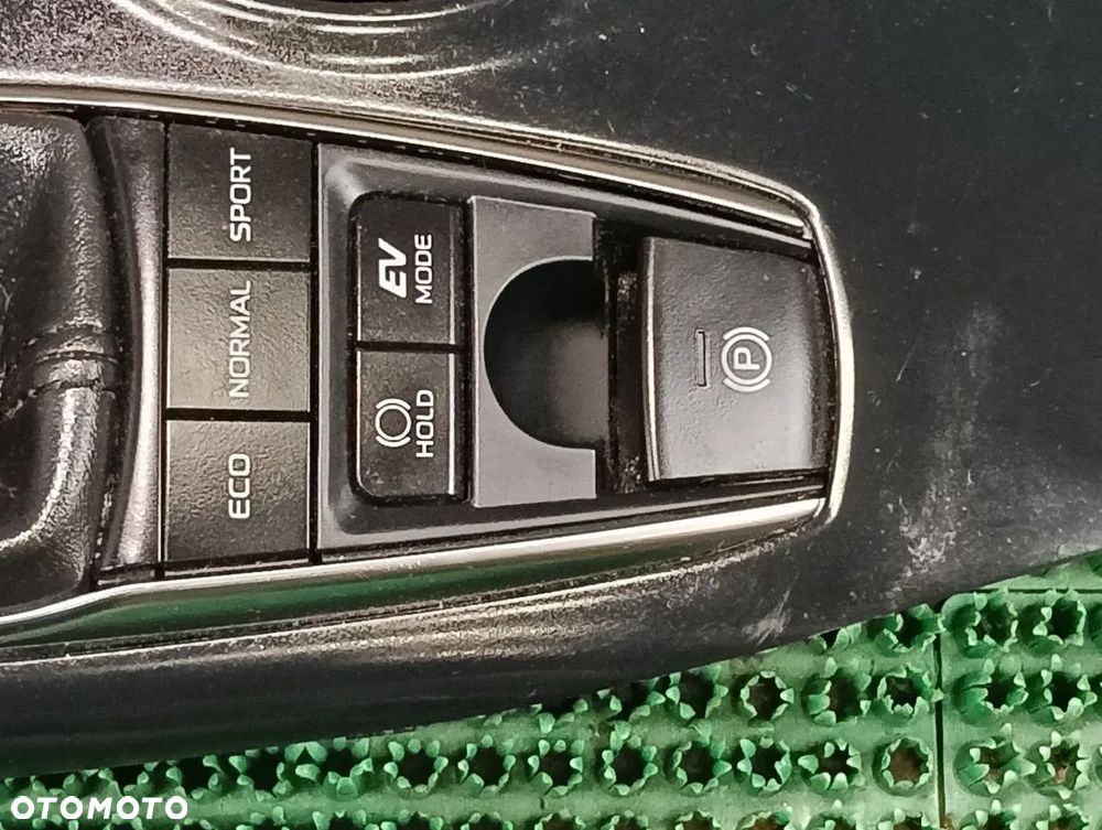TOYOTA CAMRY 19-24r Ładowarka Indukcyjna Panel Tunelu Środkowego RÓŻNE KOLORY - 14