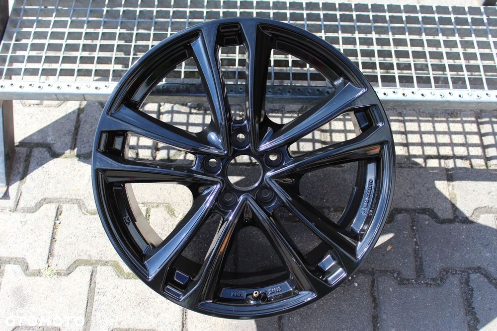 1x ORYG HYUNDAI KIA 19cali 5x114,3 ET49,5 7,5J KH277519 KBA54133