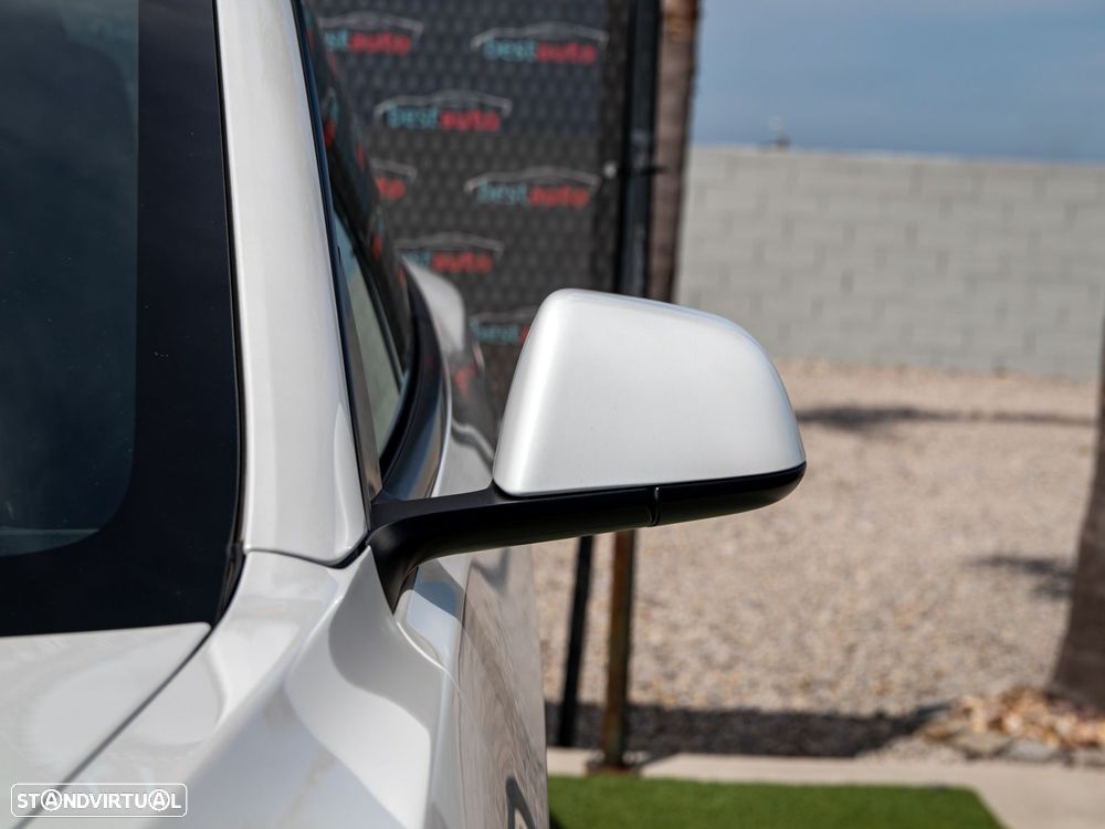Tesla Model 3 Performance Dual Motor AWD - 17