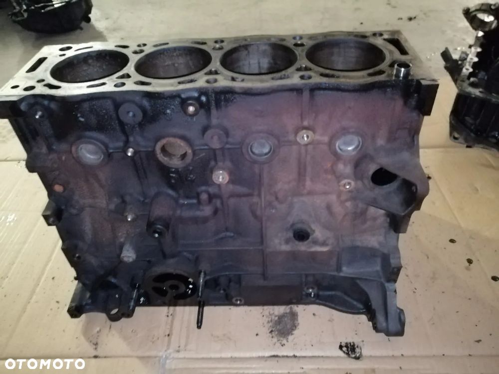 Silnik blok silnika dół Peugeot Citroen 2.0 HDI RHR - 2