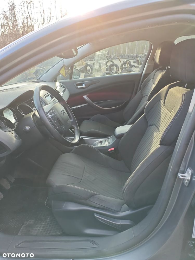 Citroën C5 2.0 16V Confort - 16