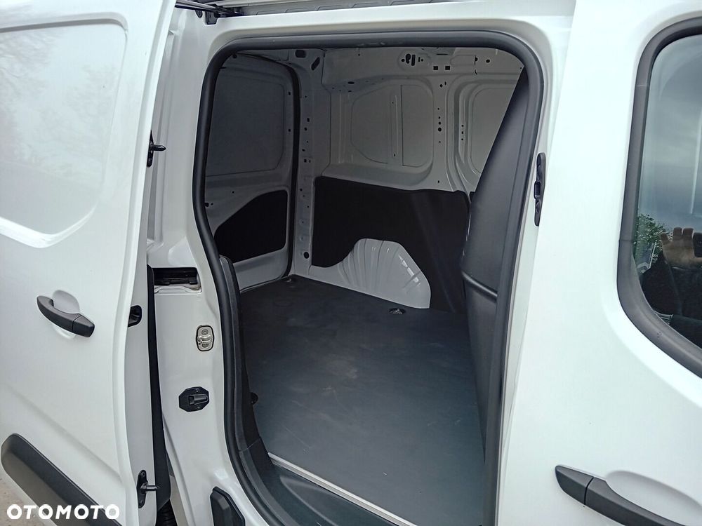 Toyota Proace City - 14