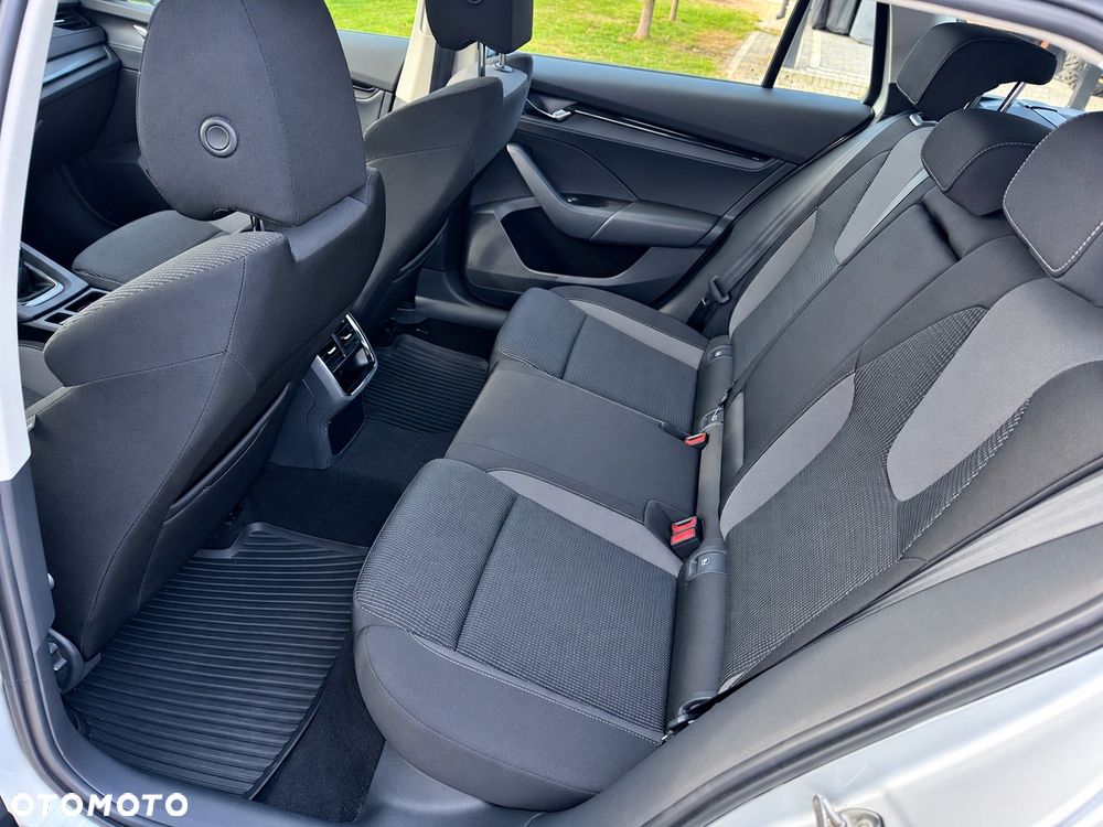 Skoda Octavia 2.0 TDI Style - 12