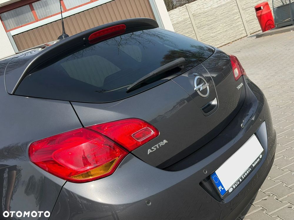 Opel Astra ver-1-4-turbo-cosmo - 12