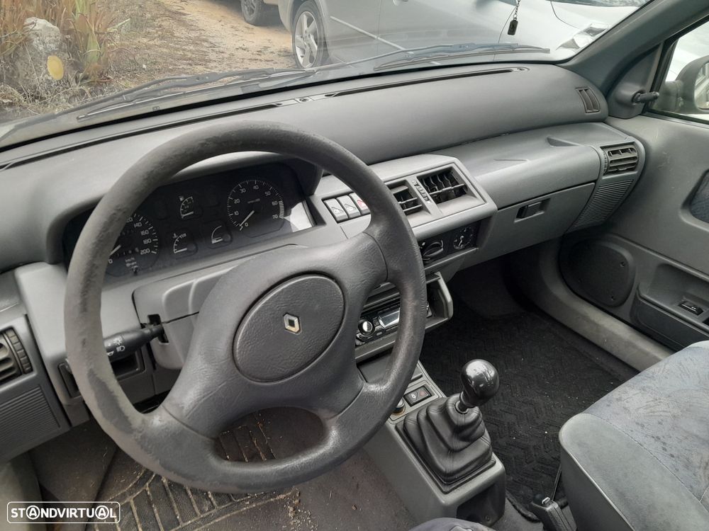 Renault Clio - 5