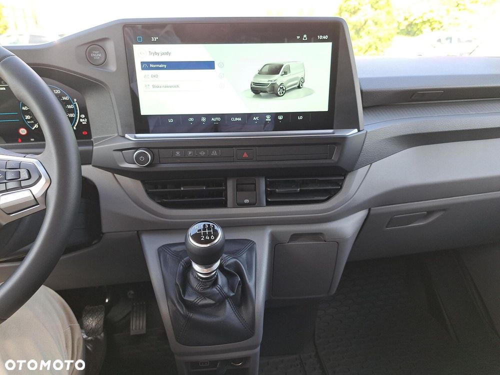 Volkswagen Caravelle - 15