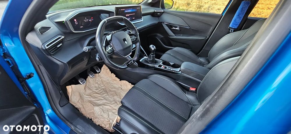 Peugeot 208 PureTech 100 GT Pack - 13