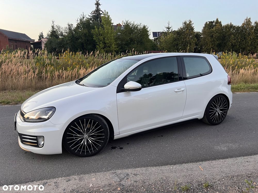 Volkswagen Golf 2.0 TDI GTD - 25