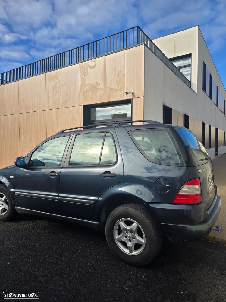 Mercedes-Benz ML 320 Standard - 11