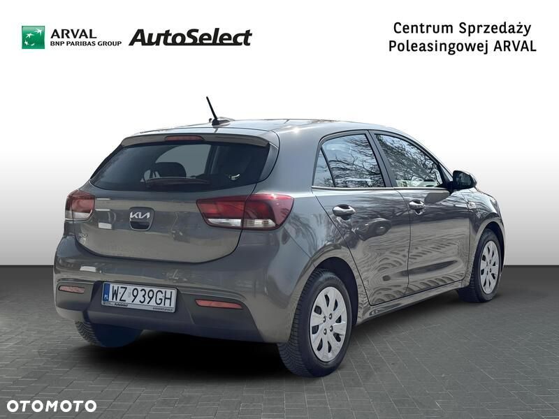 Kia Rio - 6