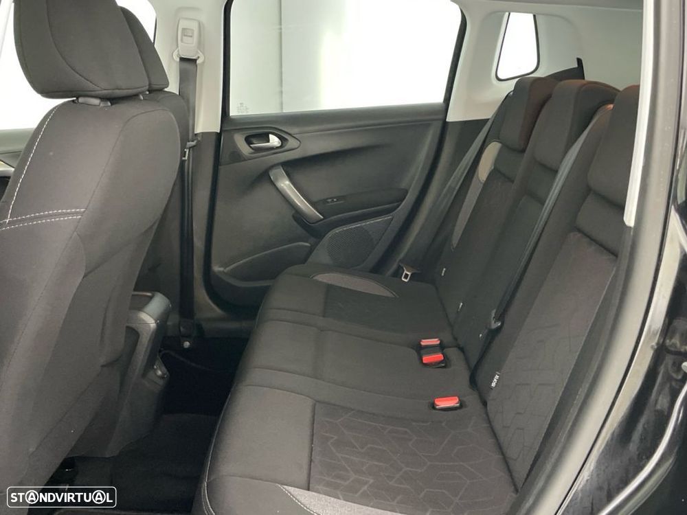 Peugeot 2008 1.2 PureTech Active - 12