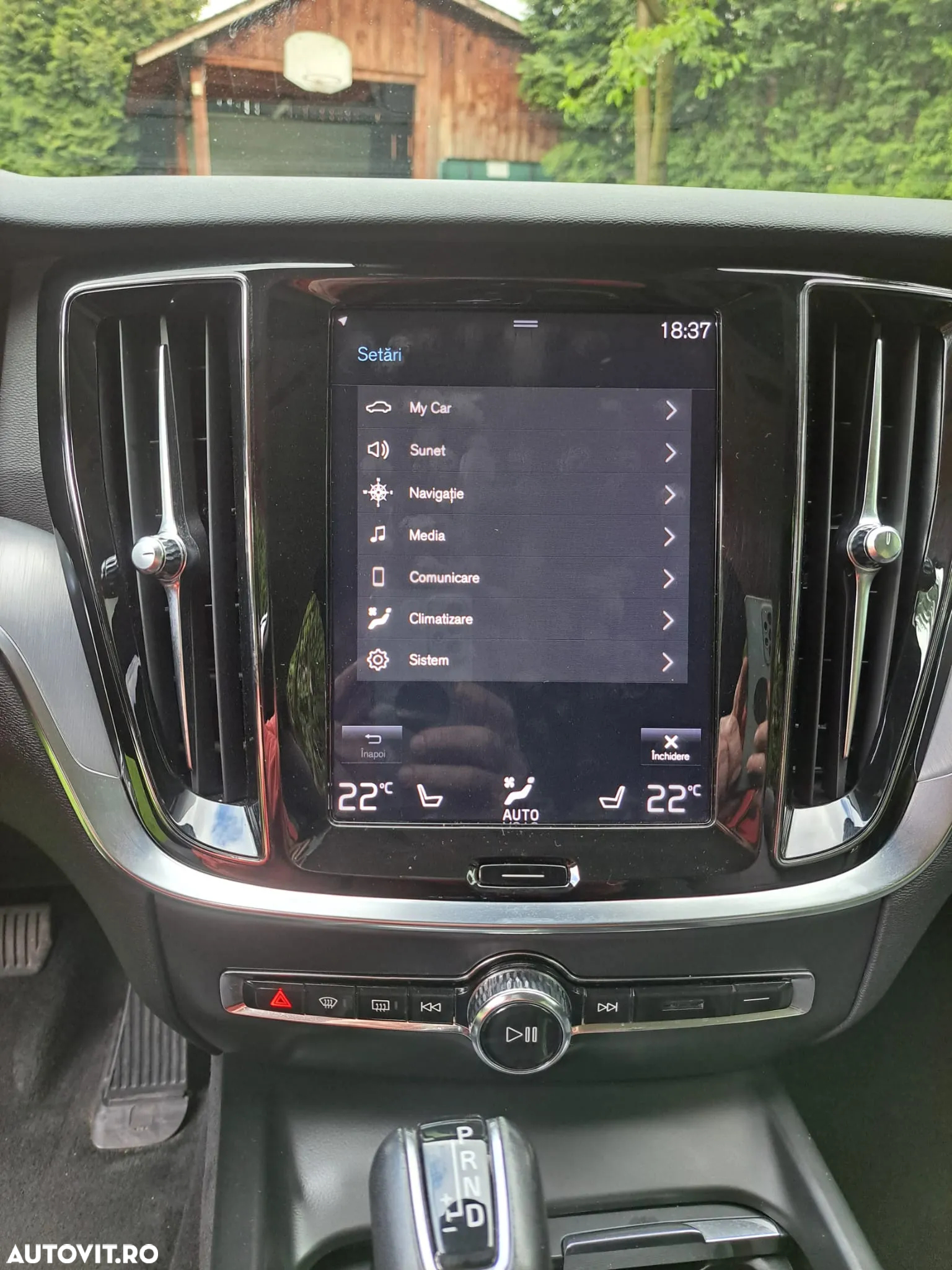 Volvo V60 T4 Momentum Pro - 24