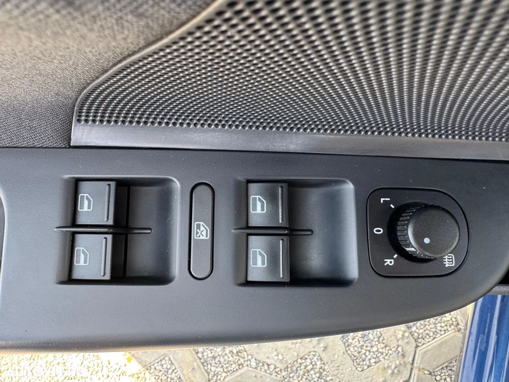 Volkswagen Golf 1.6 TDI DPF Team - 9