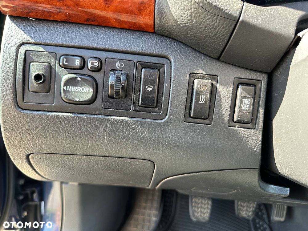 Toyota Avensis 2.0 D-4D Sol Plus - 12