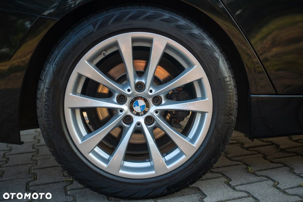 BMW Seria 3 318d Luxury Line - 20
