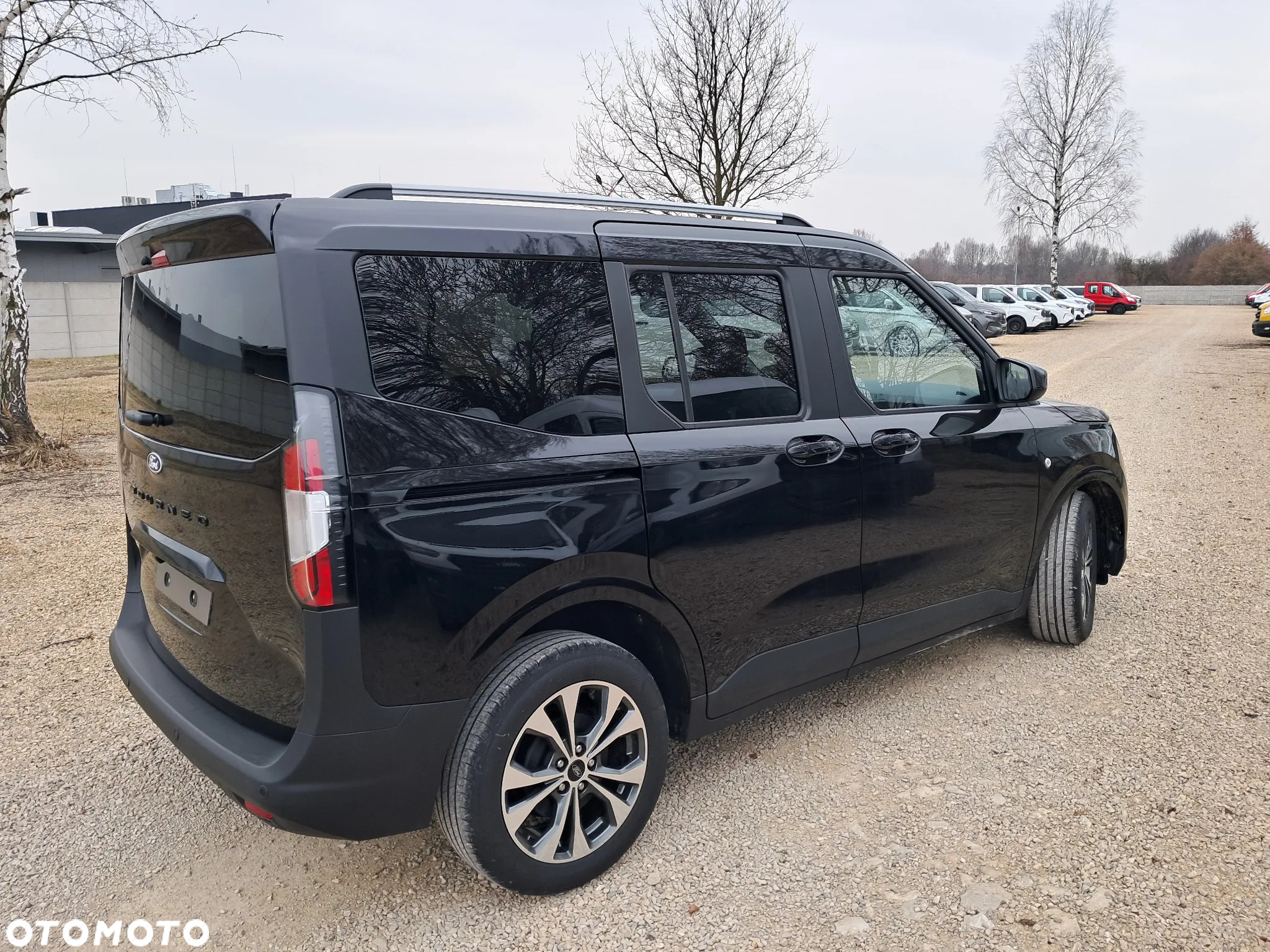 Ford Tourneo Courier 1.0 EcoBoost Titanium - 4