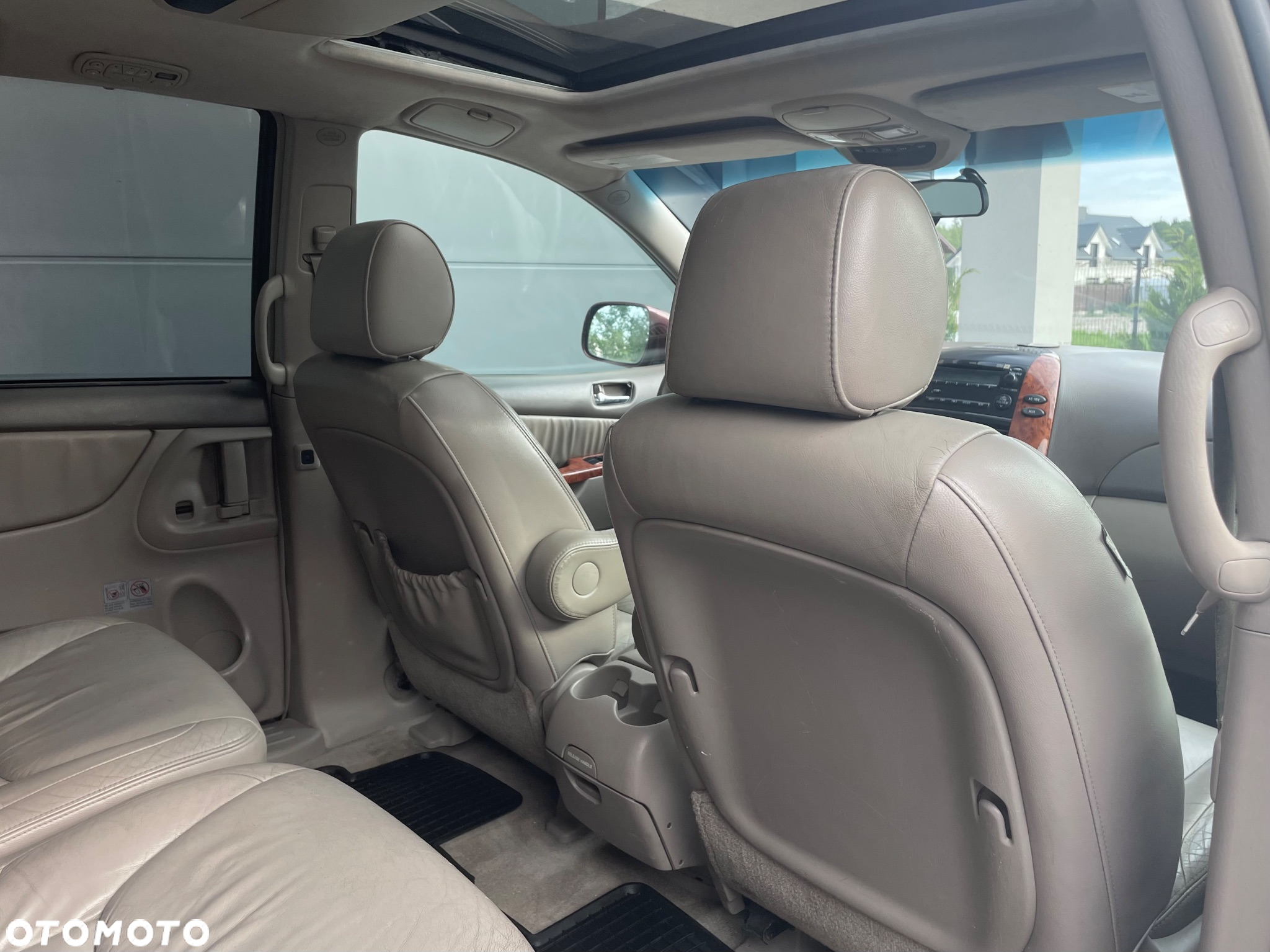 Toyota Sienna - 12