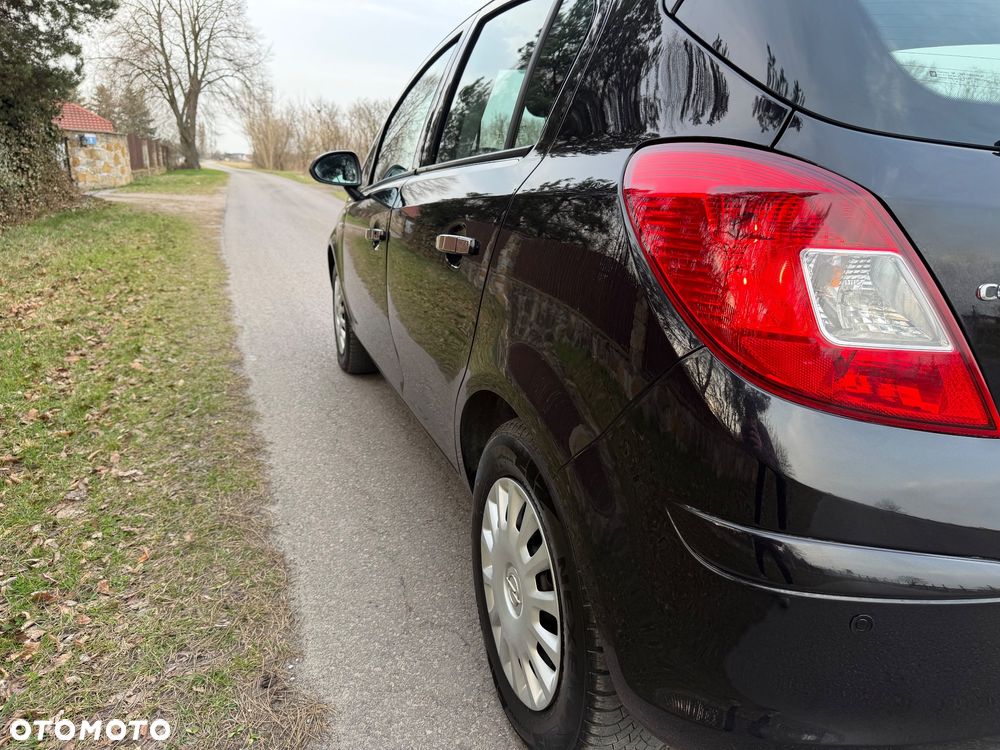 Opel Corsa 1.4 16V Active - 10