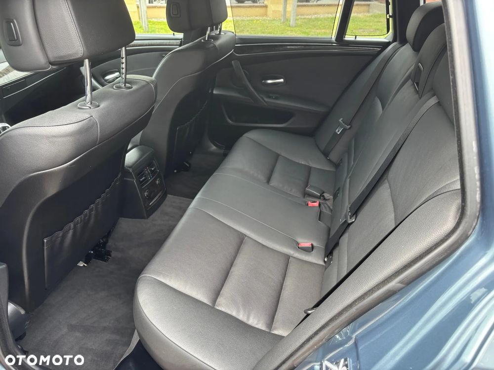 BMW Seria 5 525d Edition Exclusive - 10