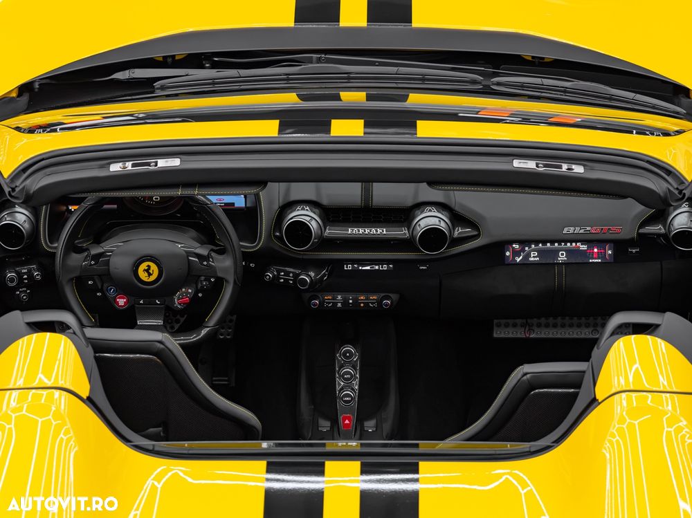 Ferrari 812 - 10