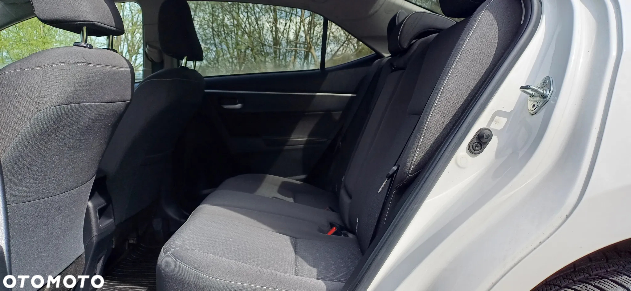 Toyota Corolla 1.6 Executive - 13