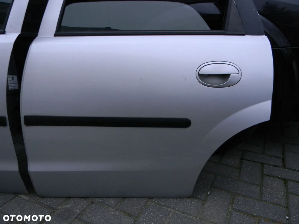 drzwi lewe prawe tył przód OPEL CORSA C Z147 5D - 3