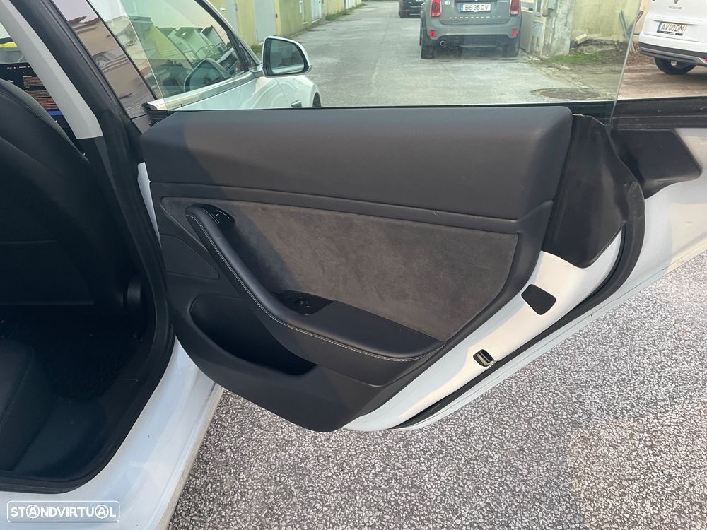 Tesla Model 3 Long Range AWD Dual Motor - 19