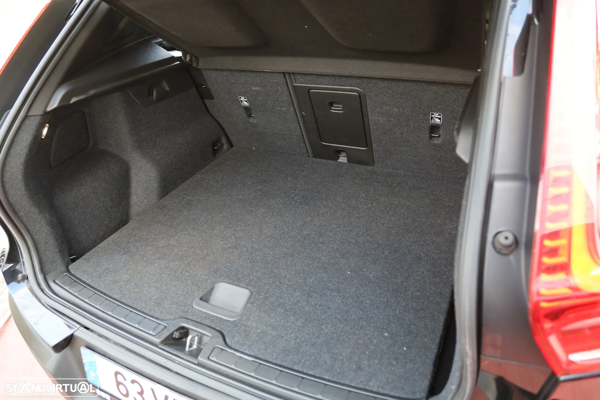 Volvo XC 40 2.0 D3 Momentum Plus - 18