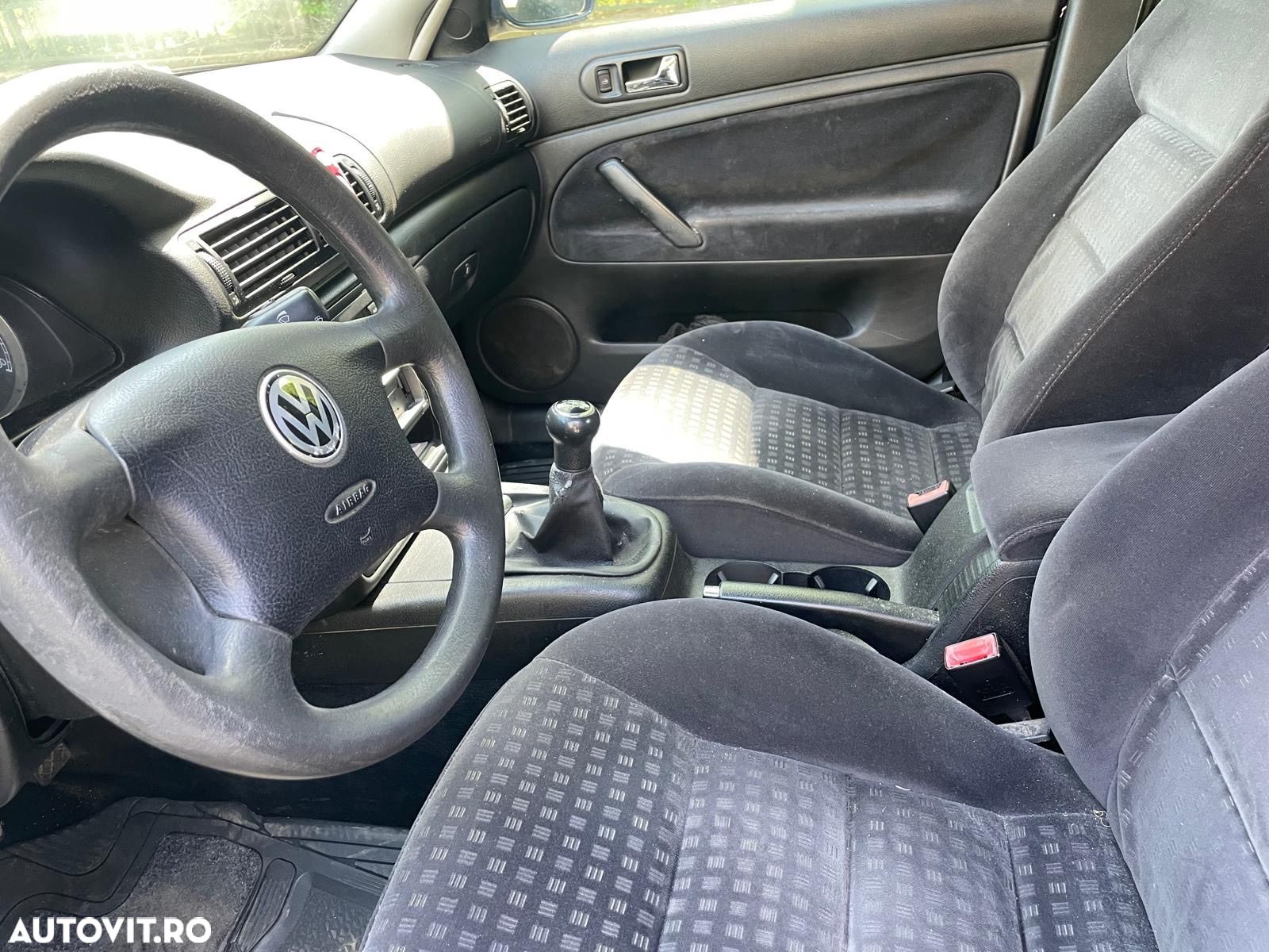 Volkswagen Passat Variant 1.9TD 4Motion Basis - 1