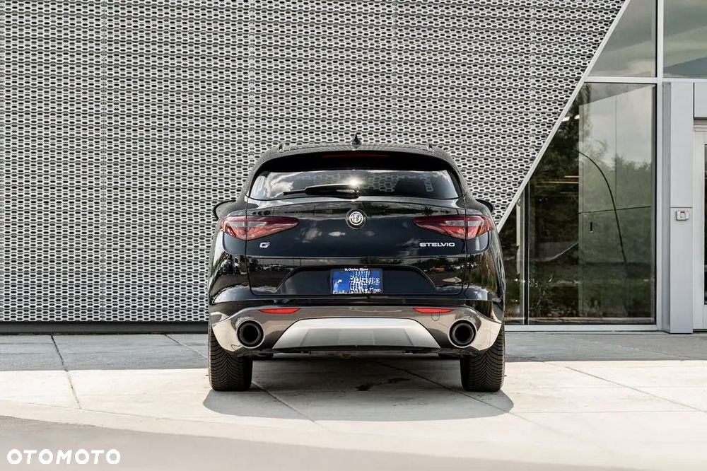 Alfa Romeo Stelvio 2.0 Turbo TI Q4 - 31