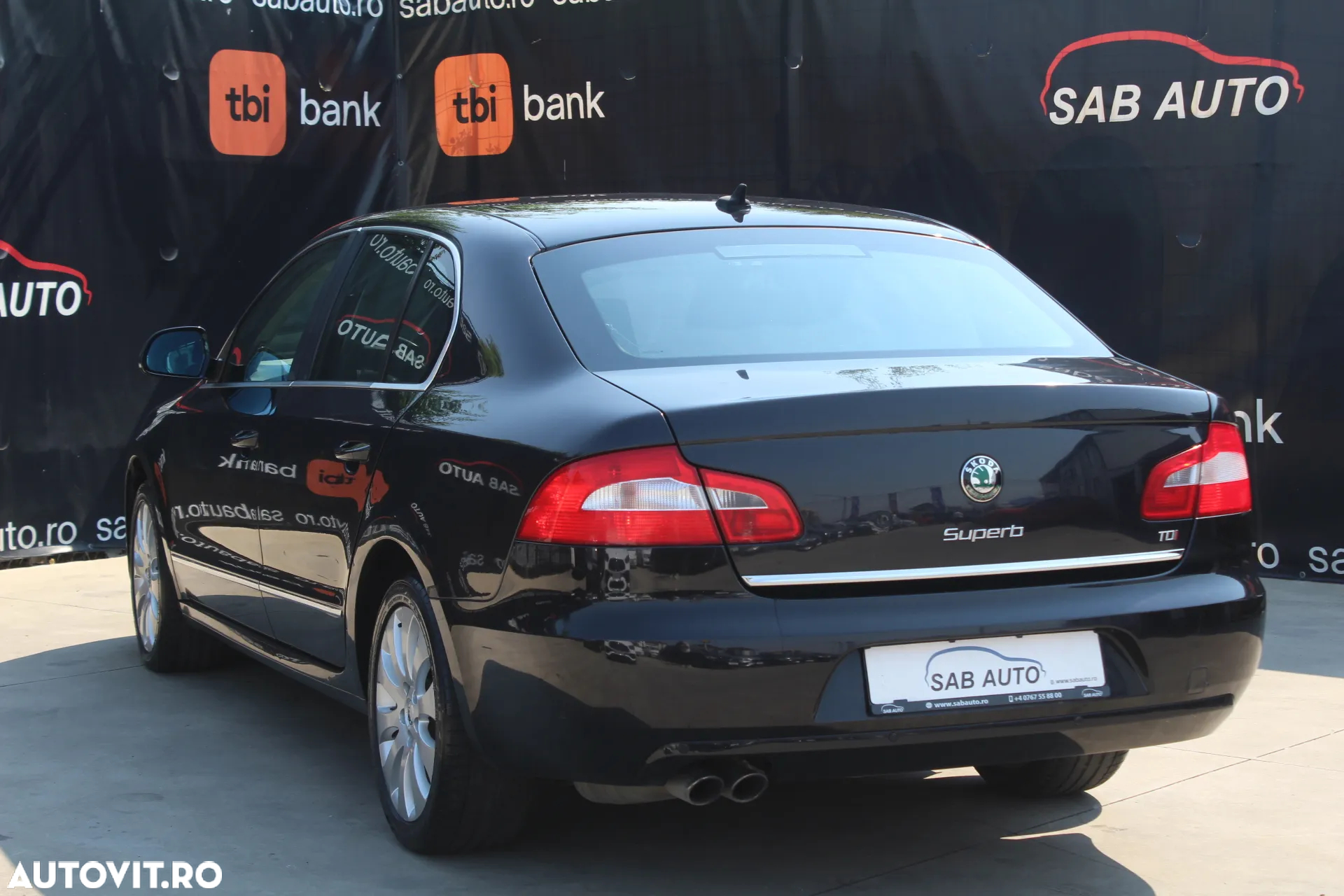Skoda Superb 2.0 TDI Active DSG - 18