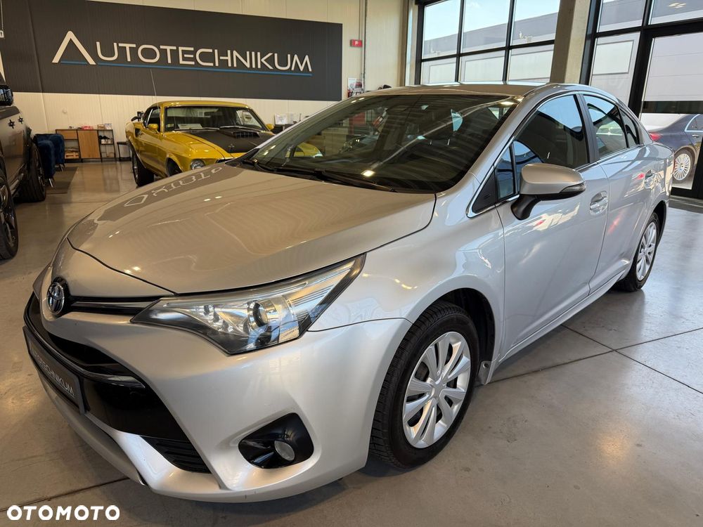 Toyota Avensis 1.8 Premium MS - 1
