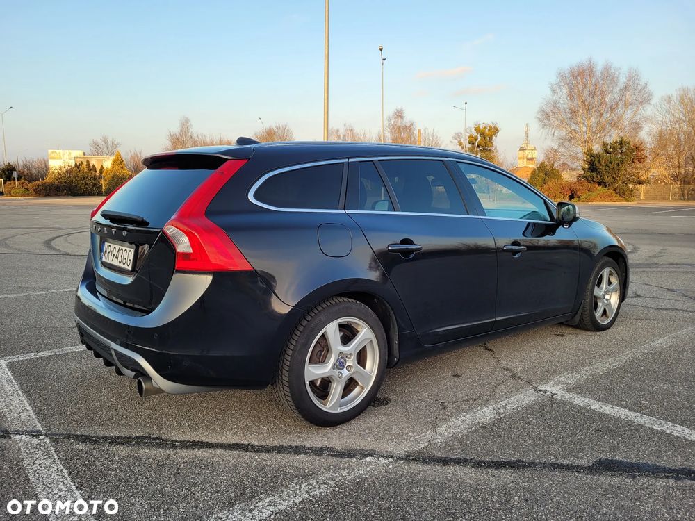 Volvo V60 T6 AWD Geartronic RDesign - 7
