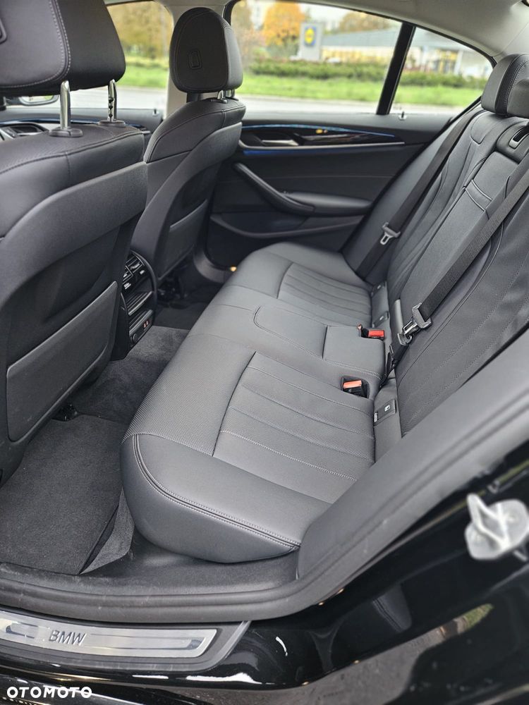 BMW Seria 5 530e Luxury Line - 21