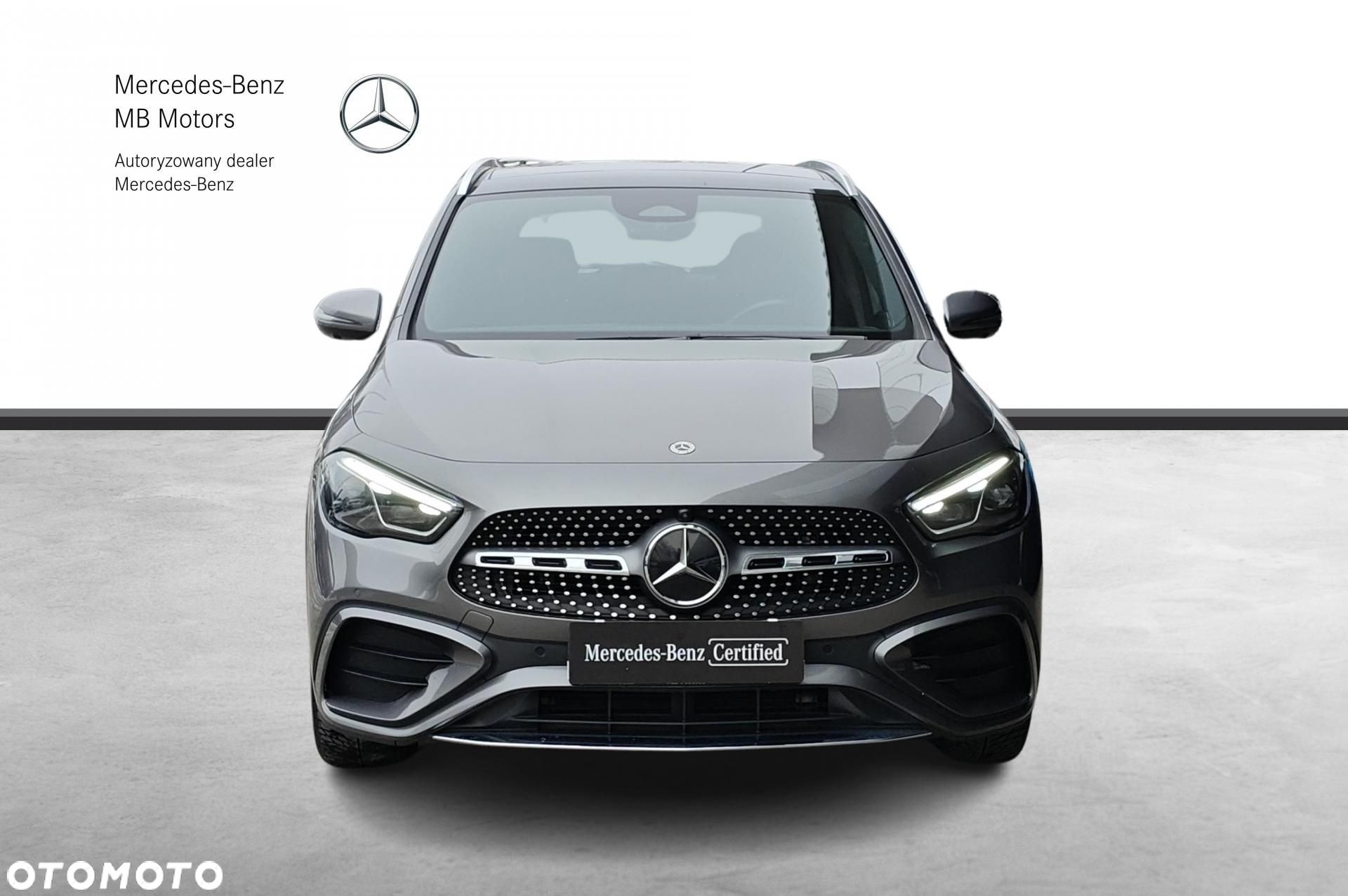 Mercedes-Benz GLA - 8