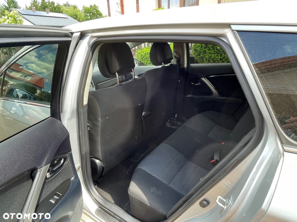 Toyota Avensis 1.6 Edition (2014) - 28