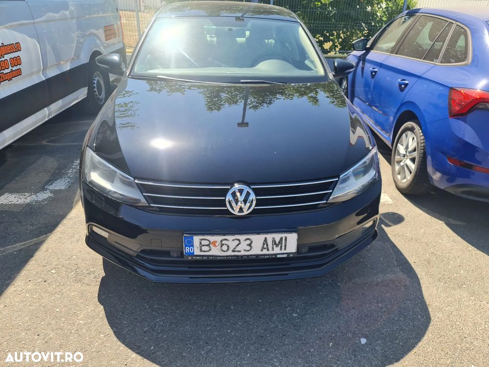Volkswagen Jetta - 1