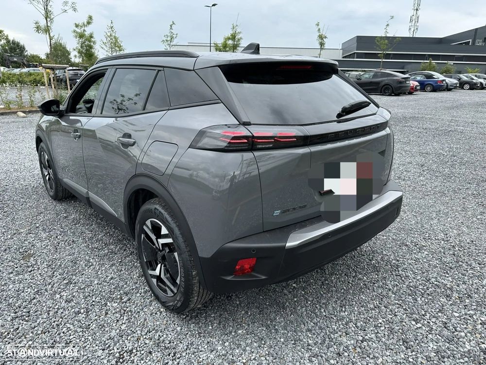 Peugeot e-2008 Allure - 5