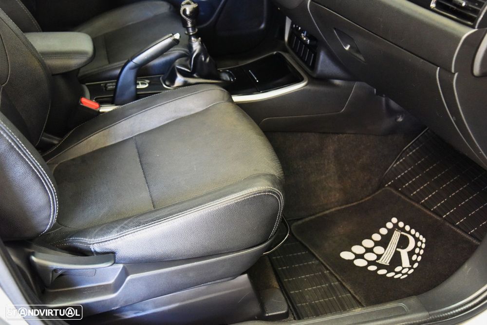 Mitsubishi Outlander 2.2 DI-D Intense - 28