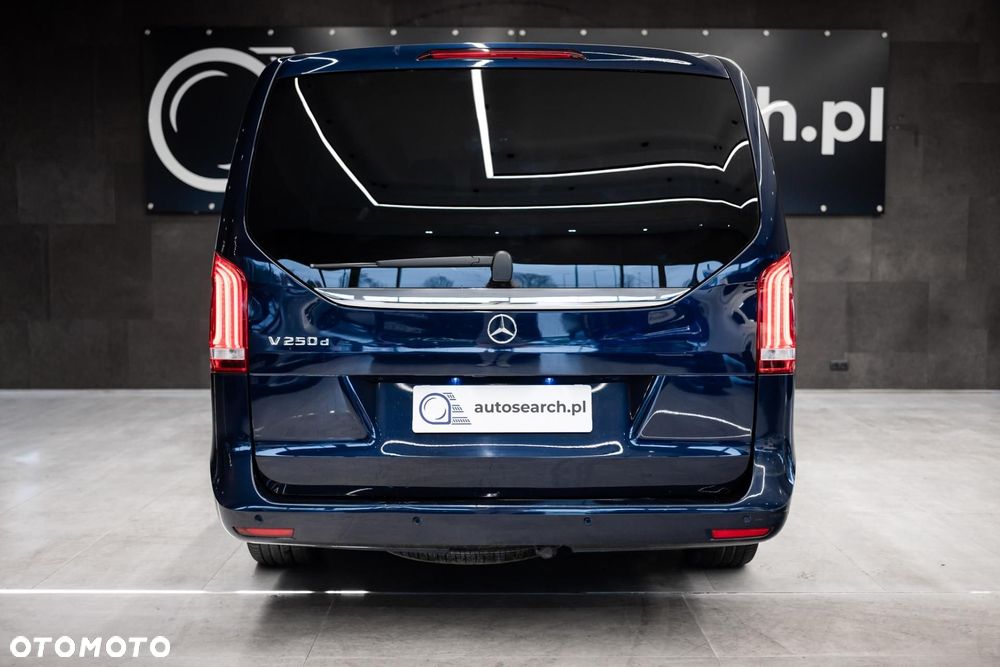Mercedes-Benz V-Class 2016 photo 5