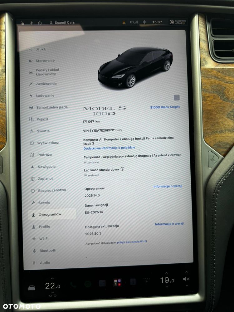Tesla Model S - 22