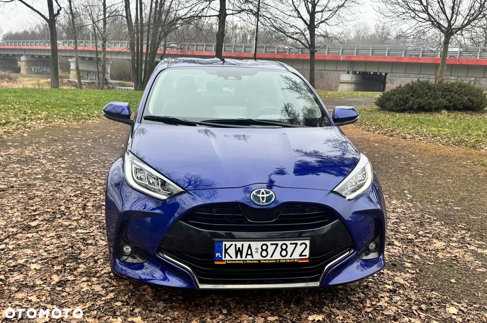 Toyota Yaris Hybrid 100 Premium - 3