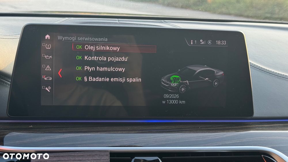 BMW Seria 5 M550i xDrive - 23