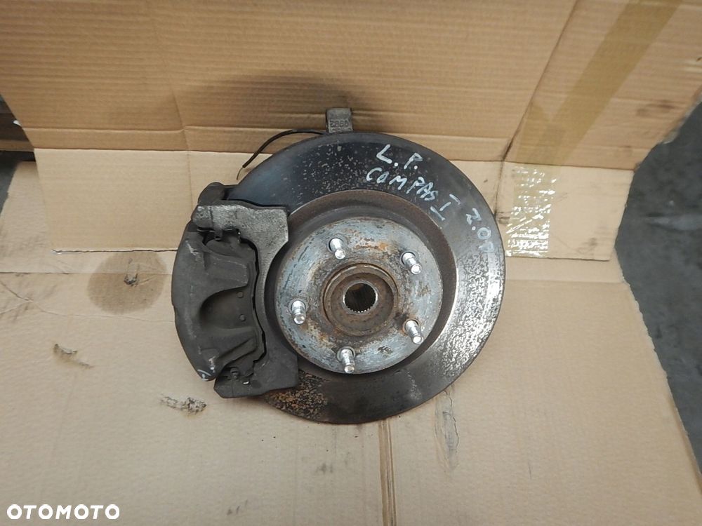 zwrotnica piasta lewa przód jeep compass i 2.0 crd - 2