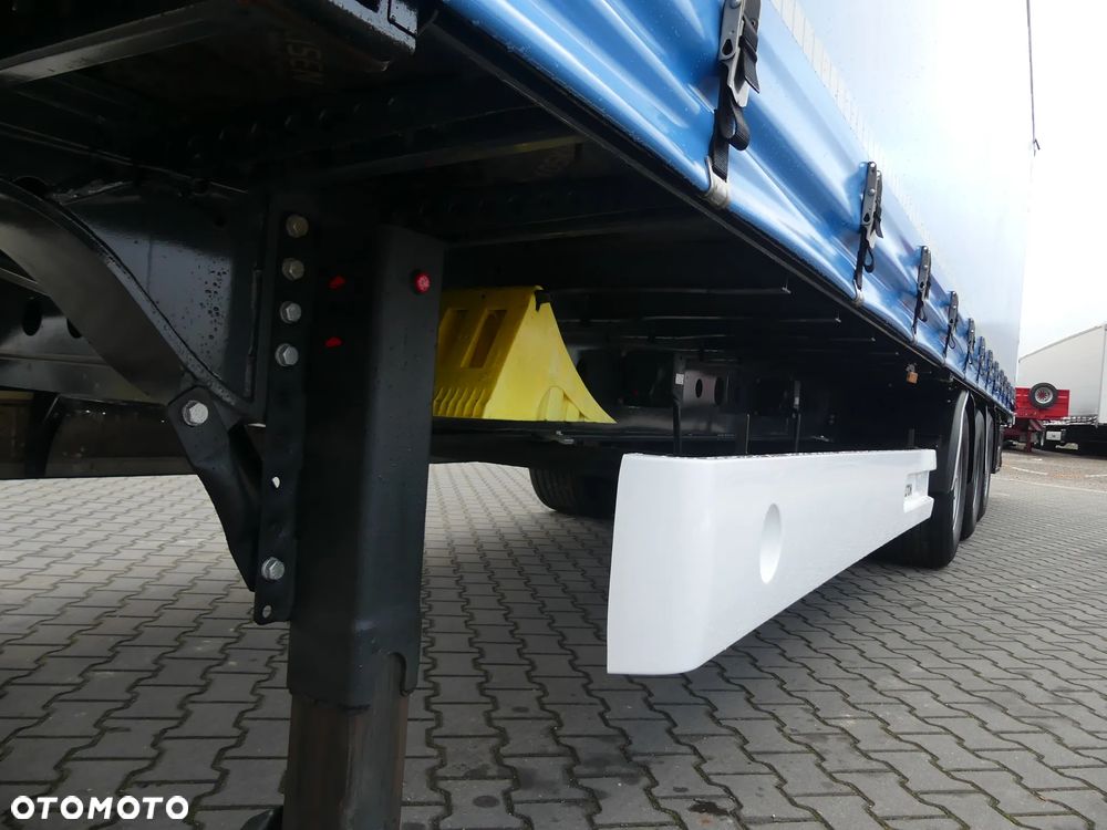 Wielton MEGA / FIRANKA / OŚ PODNOSZONA / DACH PODNOSZONY / - 18