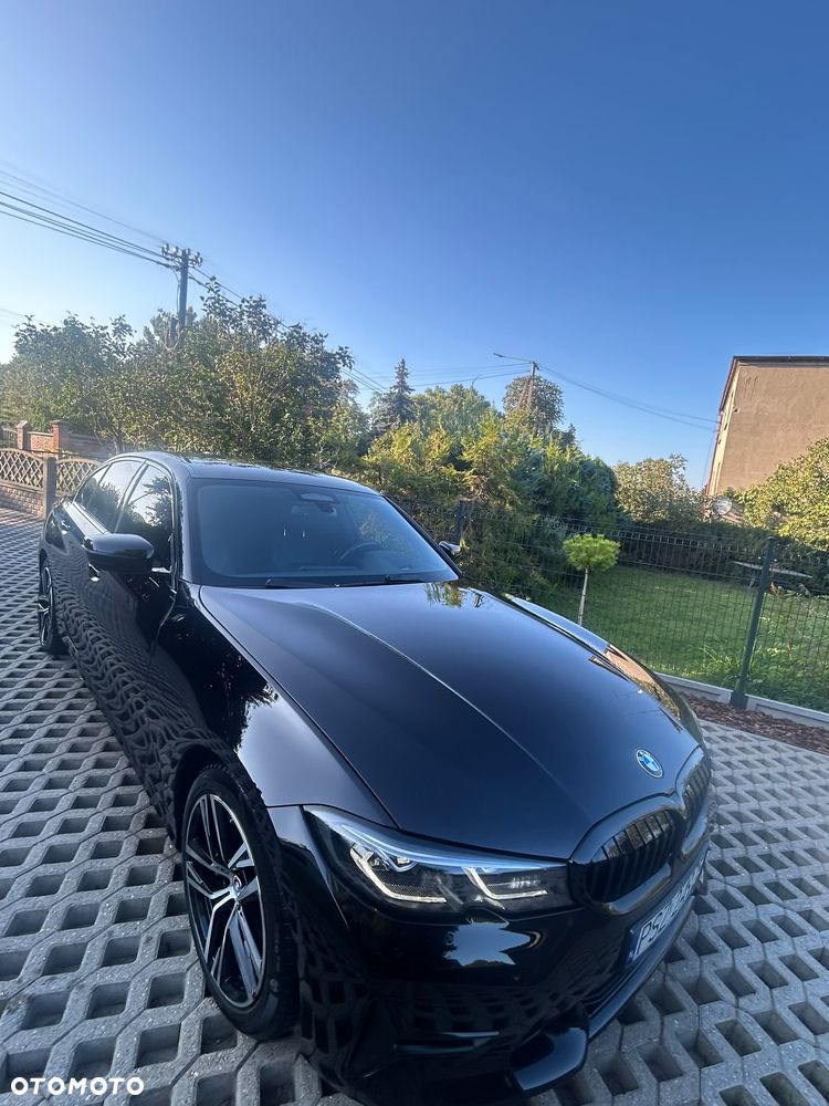 BMW Seria 3 330i M Sport - 10