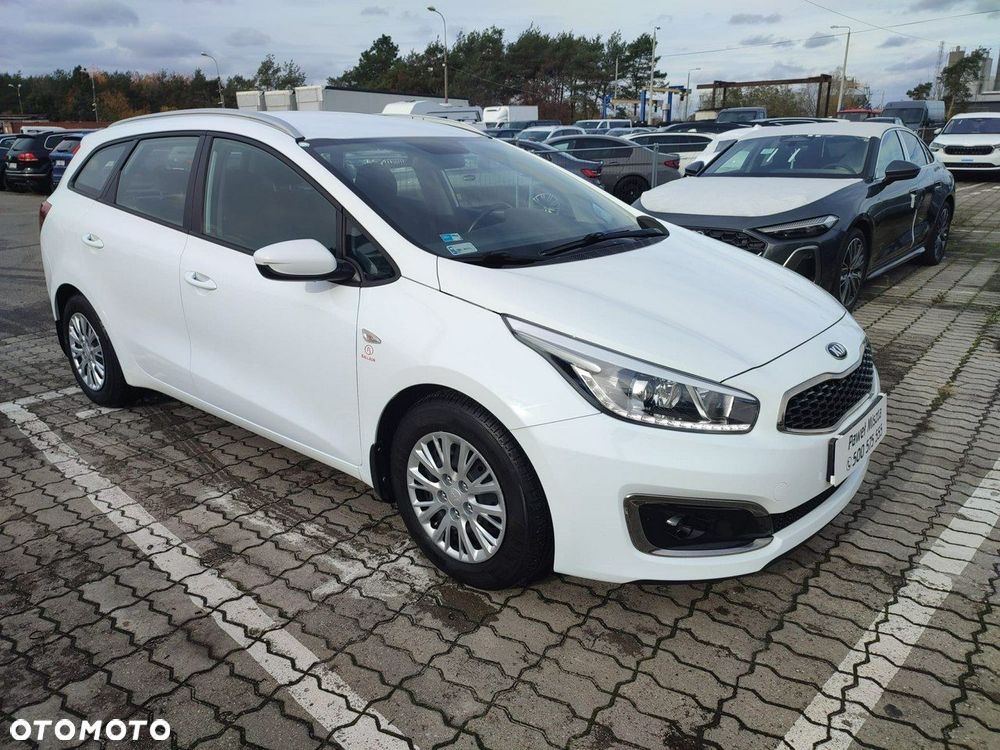 Kia Ceed - 26