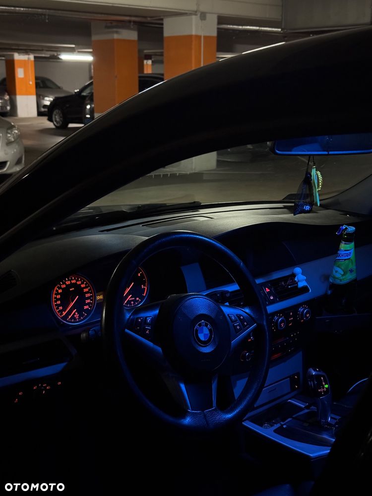 BMW Seria 5 535d - 24