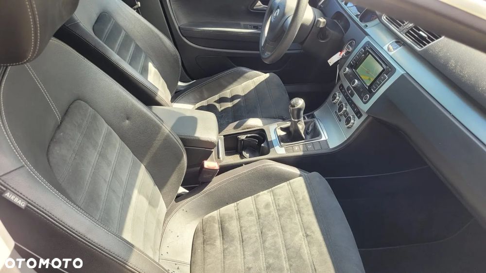 Volkswagen Passat CC - 13