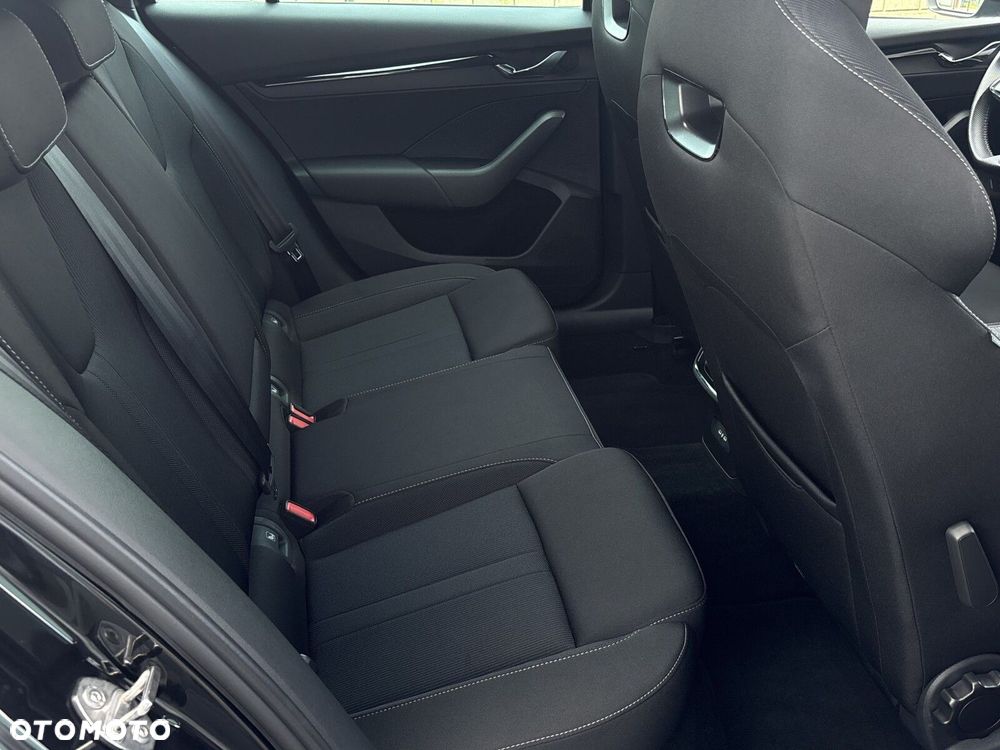 Skoda Octavia 2.0 TDI Sportline DSG - 9